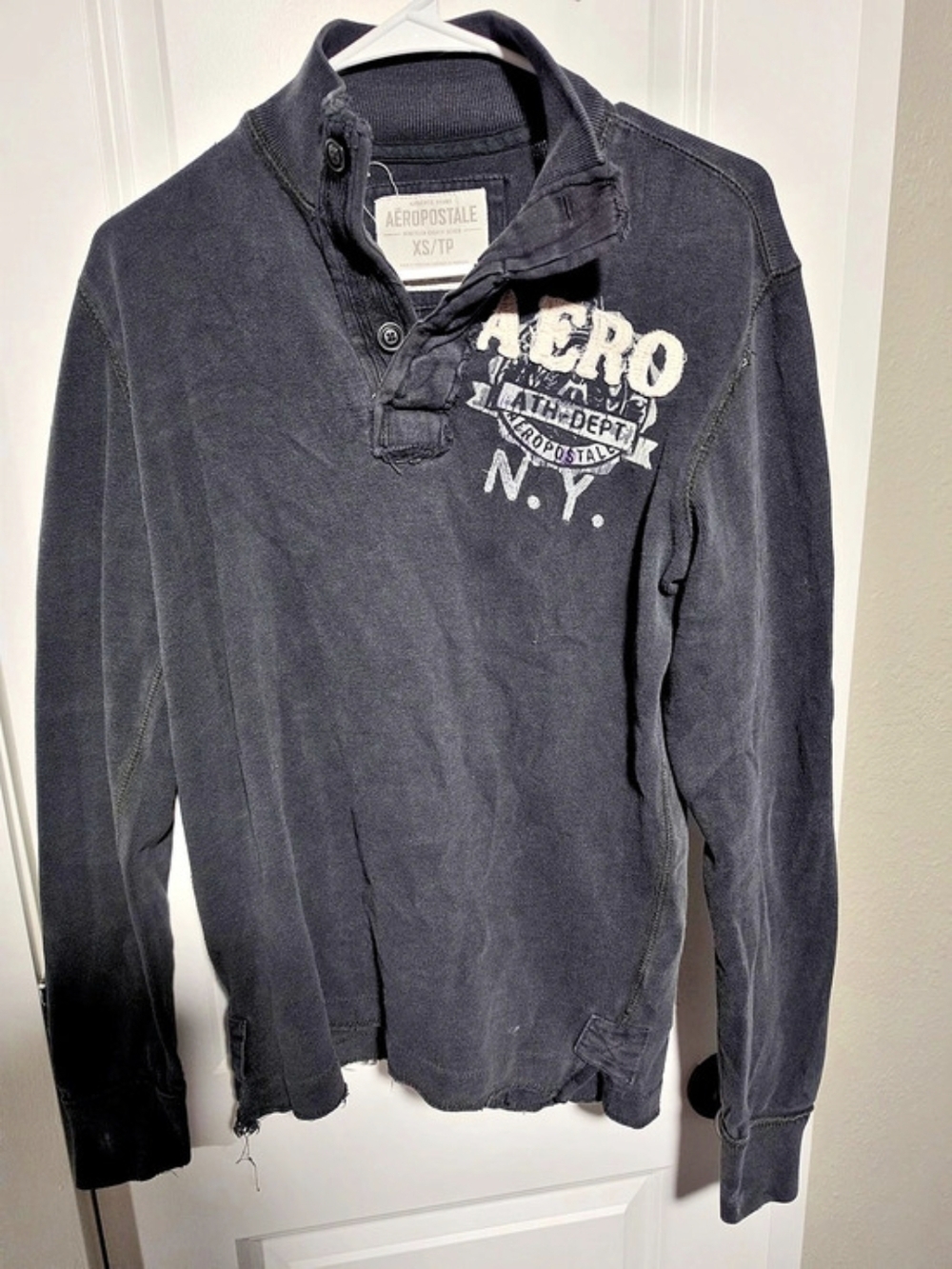 Aeropostale Long Sleeve Henley Shirt Size XS
